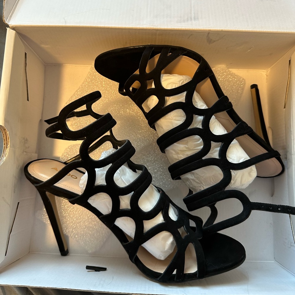 Beautiful Leather heels